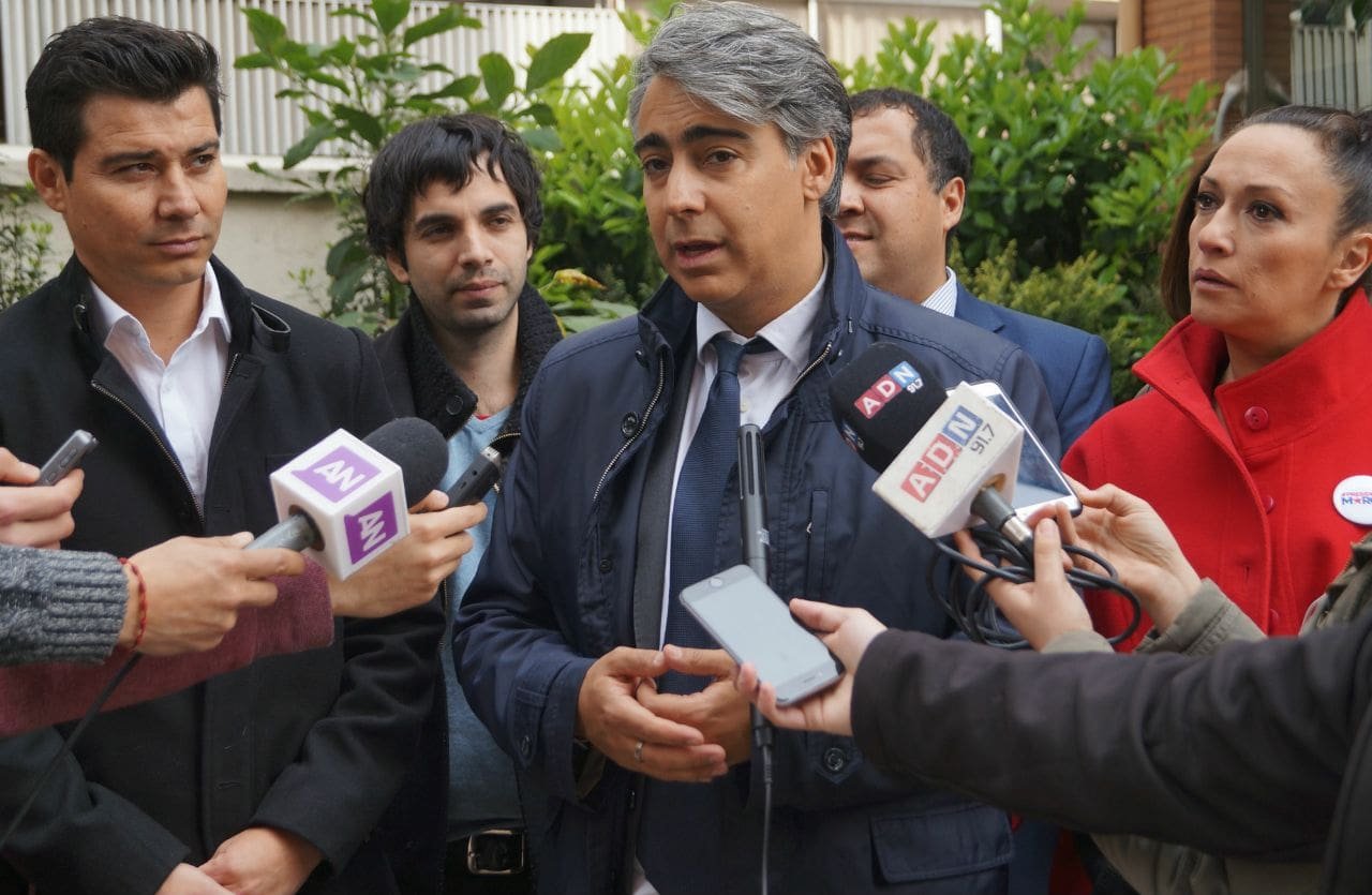 cooperativa-marco-enriquez-ominami-alejando-guillier-de-izquierda-no-tiene-nada