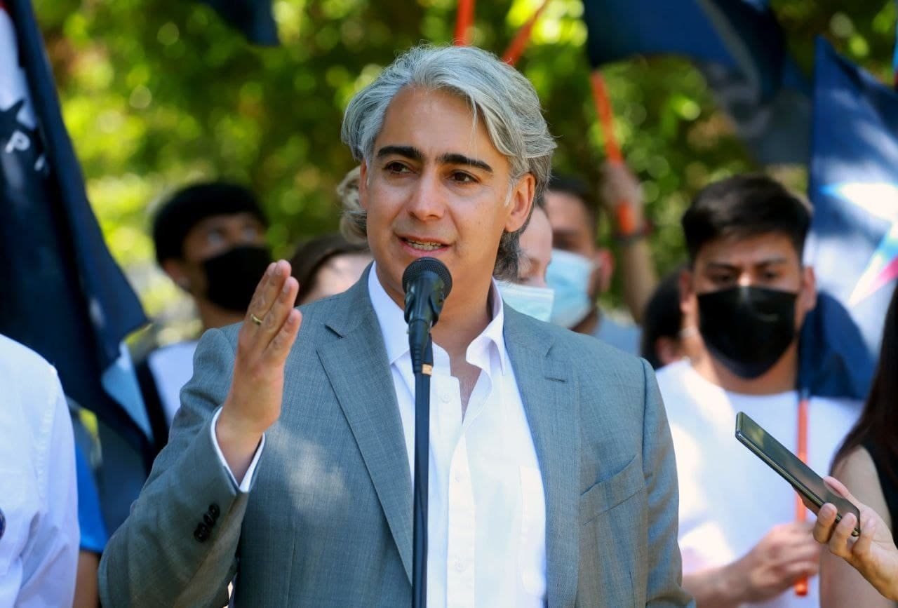 me-o-dice-que-boric-y-provoste-operan-como-jefes-de-campana-de-kast