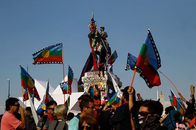 hasta-que-valga-la-pena-vivir-buscando-la-dignidad-en-el-acuerdo-constituyente
