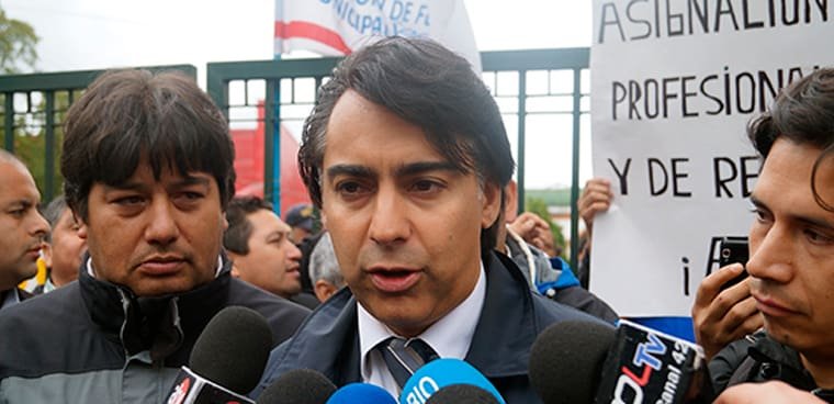 marco-en-cnn-chile-bachelet-habla-de-cambio-de-ciudadania-pero-la-acompanan-malas-juntas