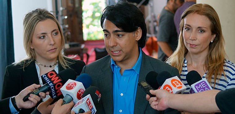 marco-lanzo-libro-con-principales-ejes-de-su-programa-esta-es-nuestra-respuesta-a-los-debates-de-un-minuto-aqui-estan-las-ideas-las-convicciones-nuestra-vision-de-sociedad