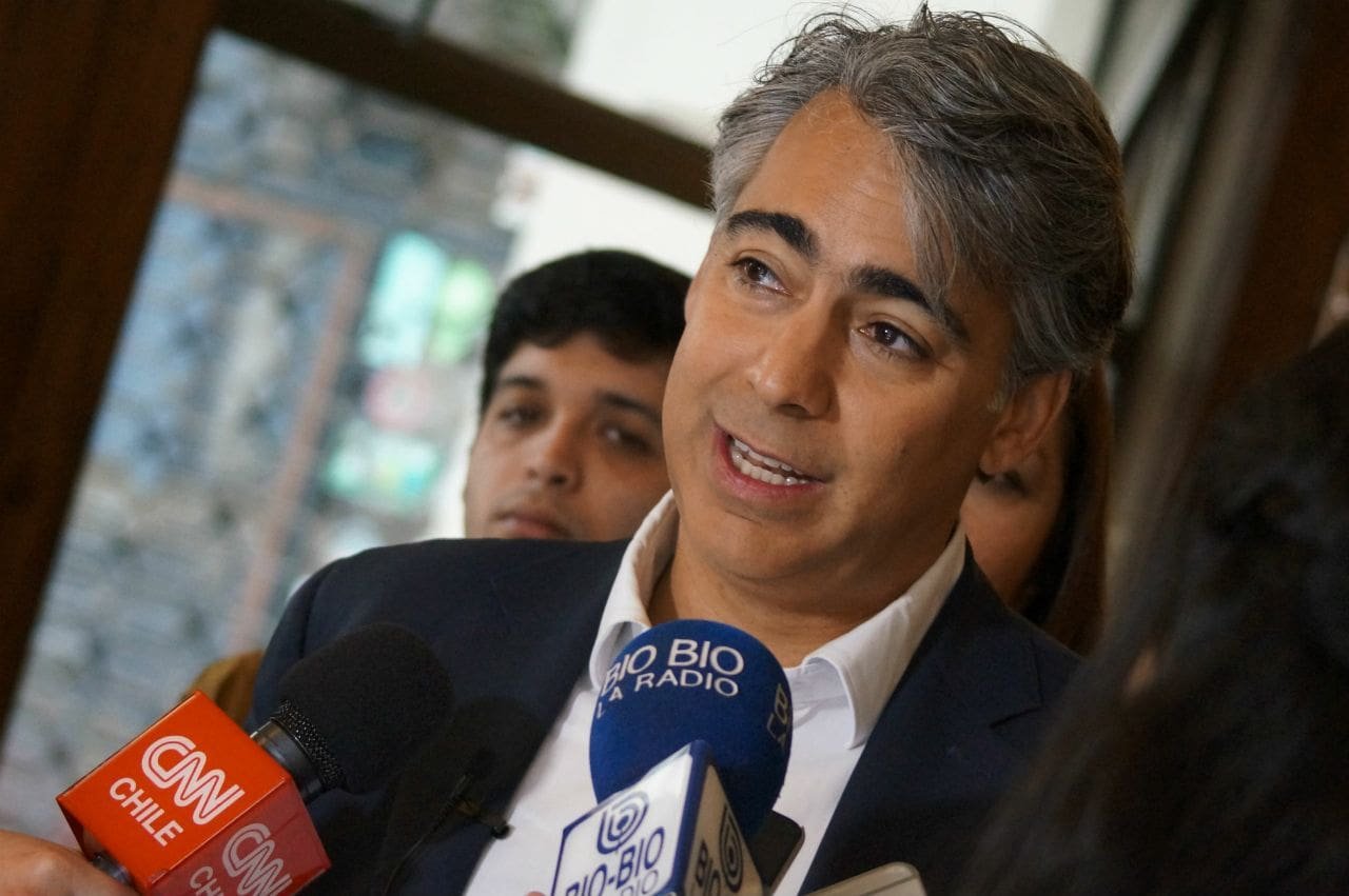 marco-enriquez-ominami-propuso-transporte-gratuito-para-las-elecciones-hay-un-antidoto-al-virus-de-pinera