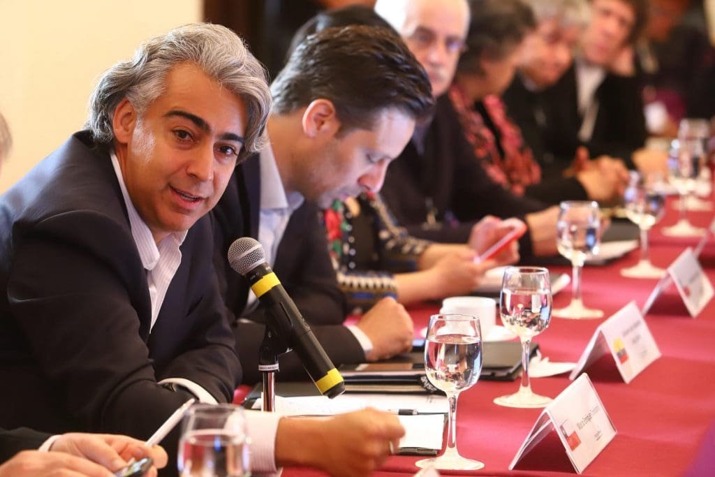 telesur-enriquez-el-progresismo-en-el-mundo-esta-vivo-y-creativo