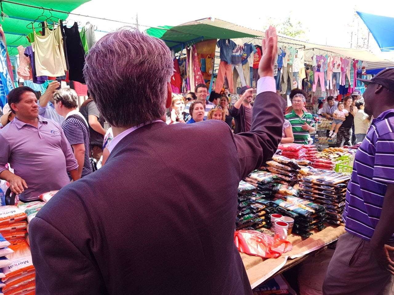 video-marco-enriquez-ominami-recorriendo-feria-costumbrista-de-el-bosque