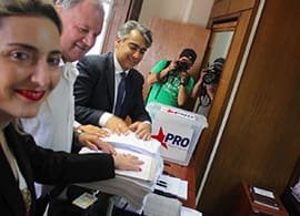 marco-estamos-llegando-sobre-las-10-mil-nuevas-firmas-de-jovenes-gente-muy-joven-que-se-esta-sumando-al-movimiento-progresista