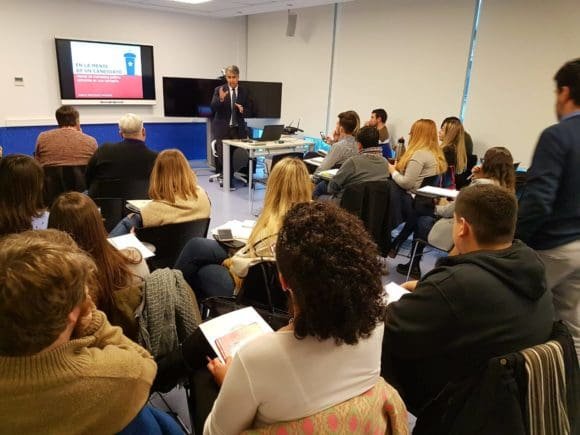 taller-de-comunicacion-politica-en-la-universidad-nacional-de-rosario-argentina
