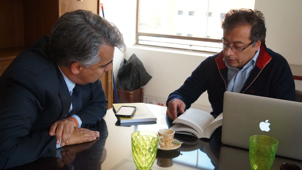 junto-a-marco-enriquez-ominami-desde-bogota-analizamos-las-elecciones-colombianas