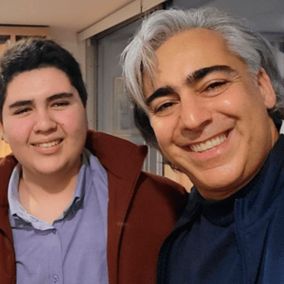 Me-o y niño poeta