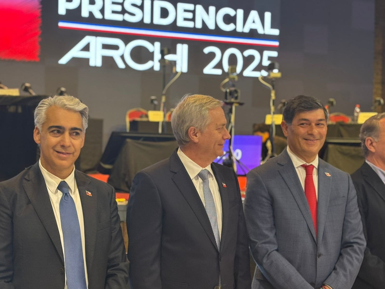 marco-enriquez-ominami-debate-archi-mujeres-cuidadoras